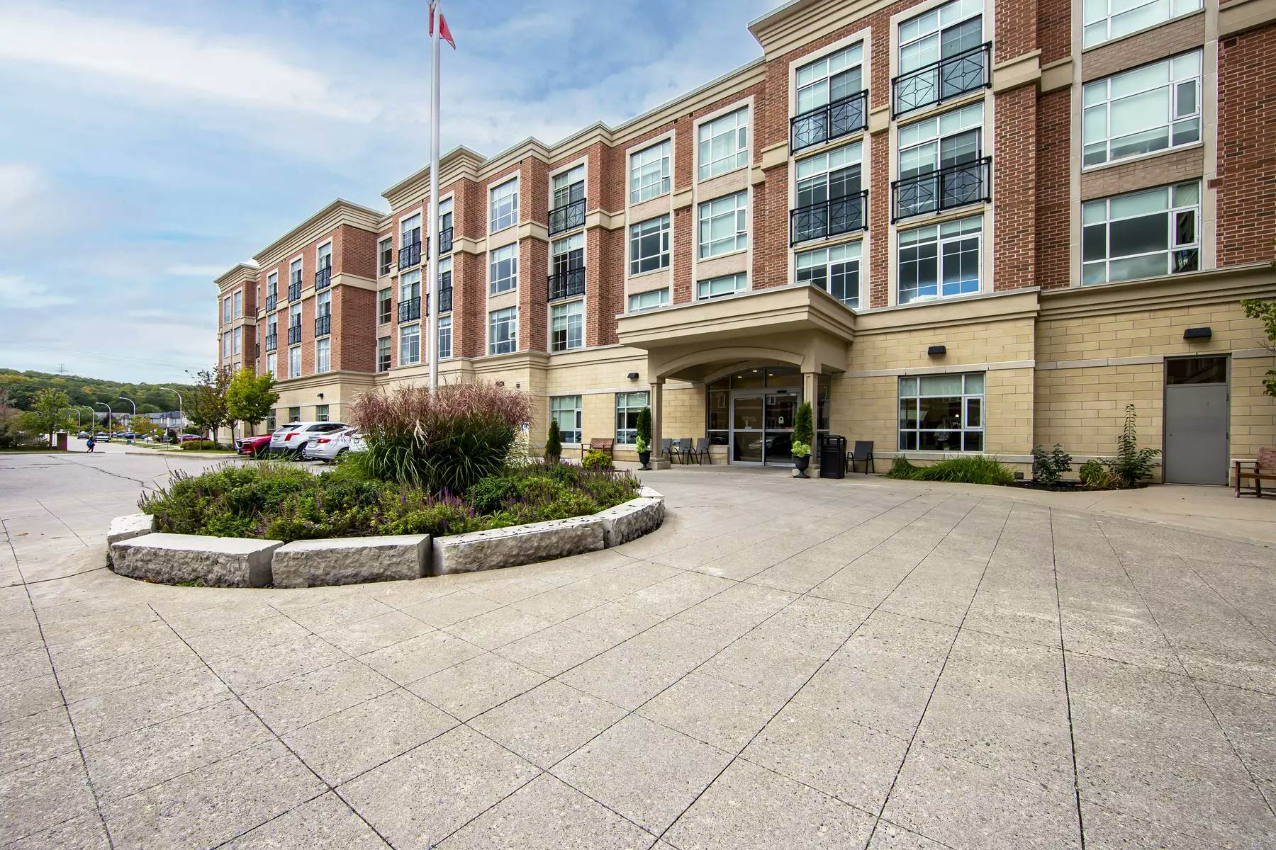 Chartwell Westmount's exterior main entrance