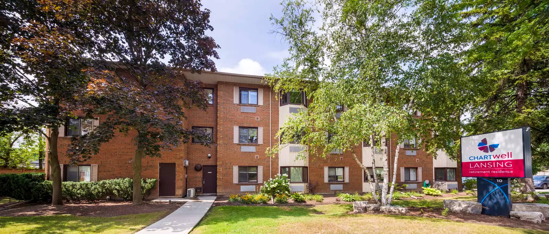 Exterior view of Chartwell Lansing Retirement Residence 