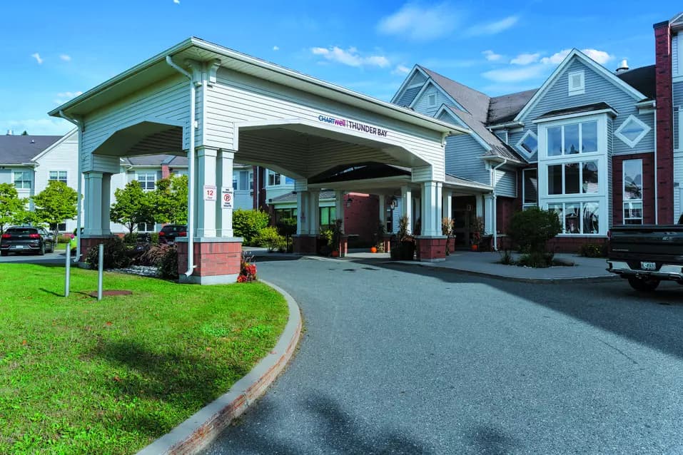 Main entrance of Chartwell Thunder Bay Retirement Residence 