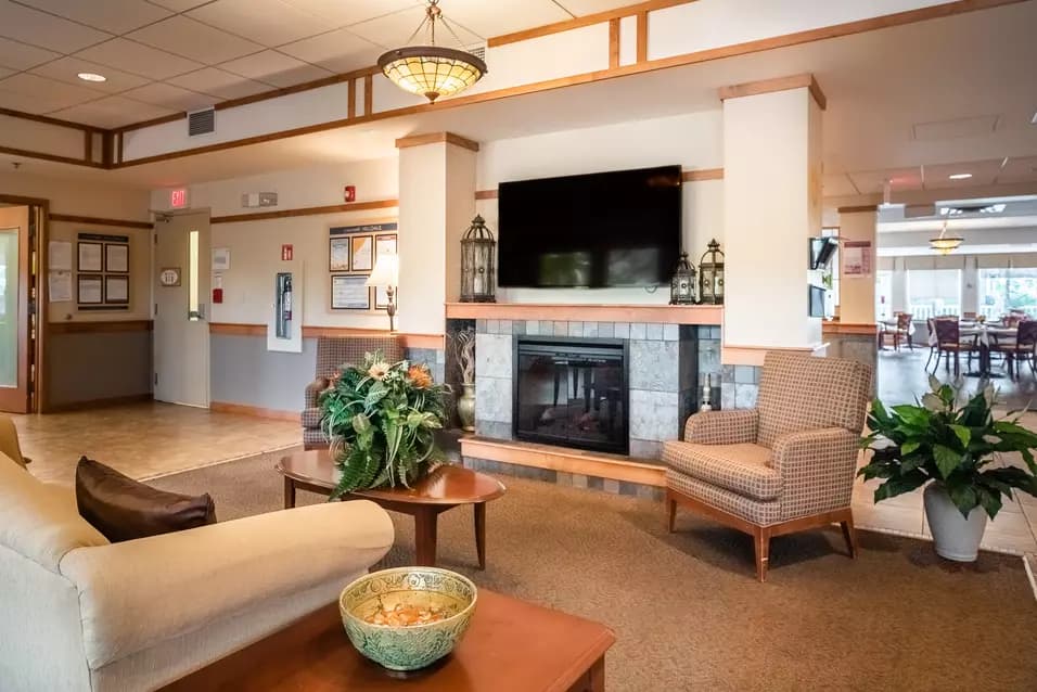 The Lounge of Chartwell Hilldale Retirement Residence 