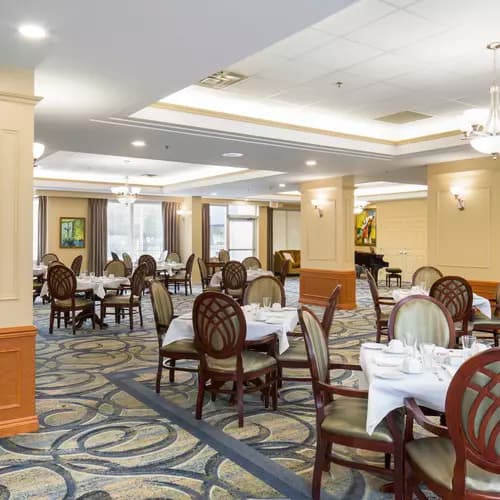 dining room at chartwell pickering city centre retirement residence