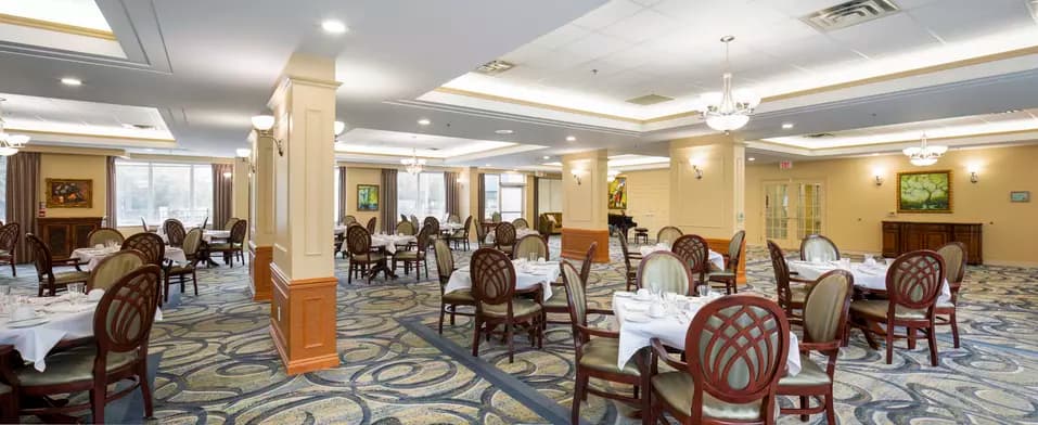dining room at chartwell pickering city centre retirement residence