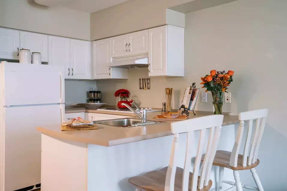 modern kitchen at chartwell willow care residence