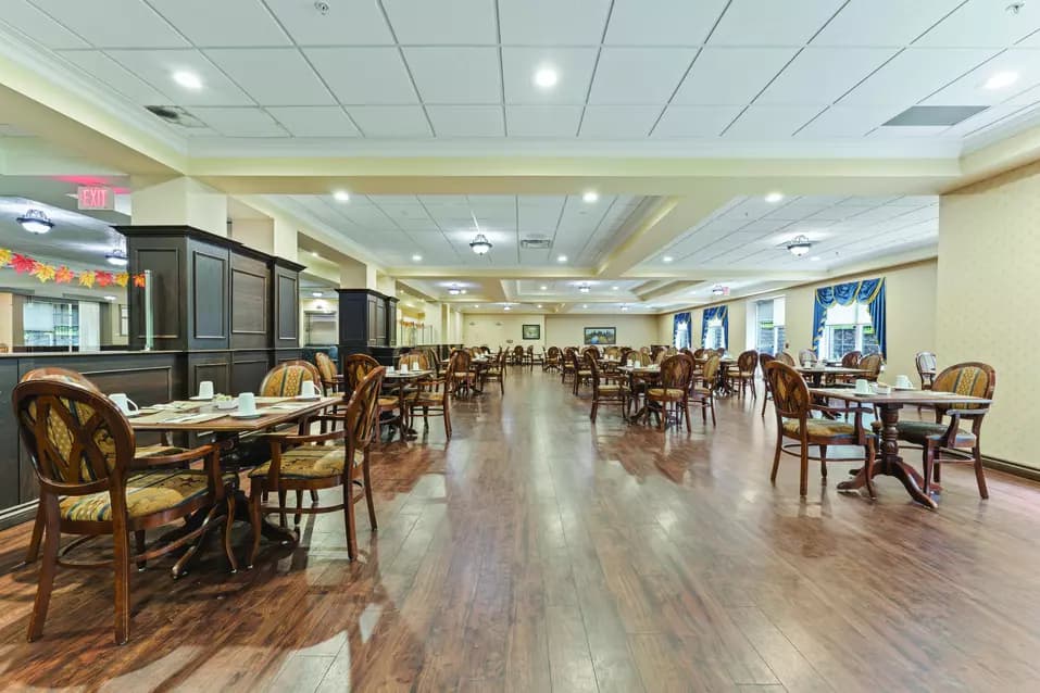 Dining room of Chartwell Riverside Retirement Residence