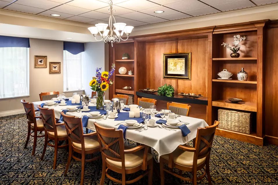 elegant private dining room at chartwell langley gardens assisted living