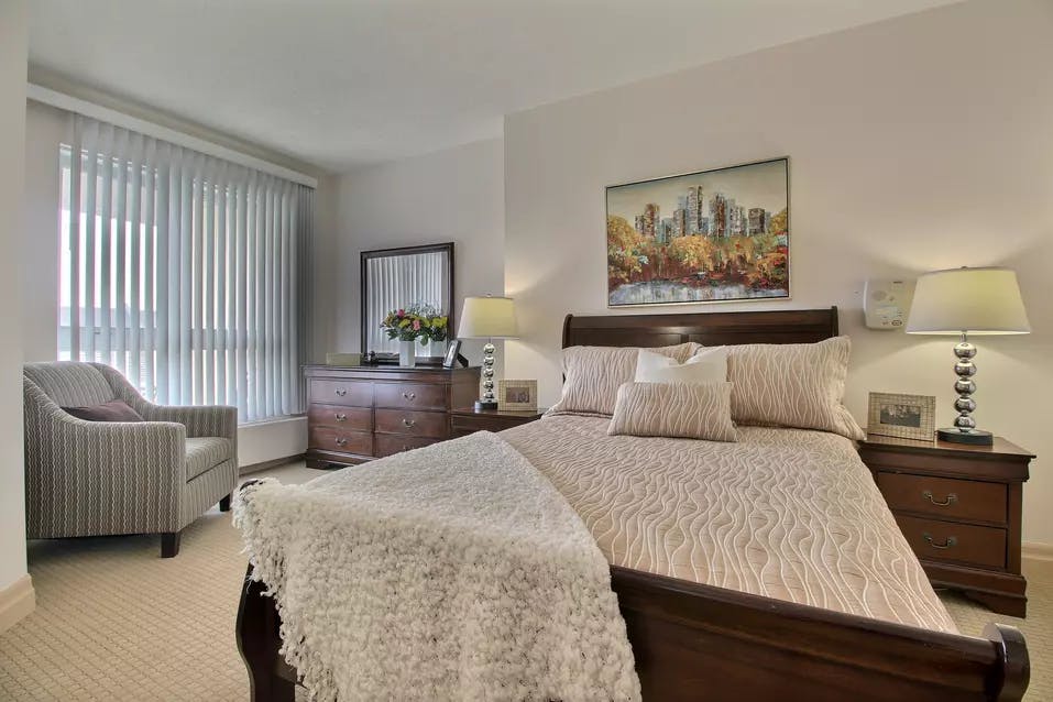 cozy one bedroom suites at chartwell stonehaven retirement residence