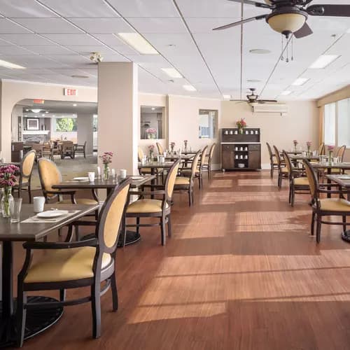 beautiful dining room at chartwell willow care residence