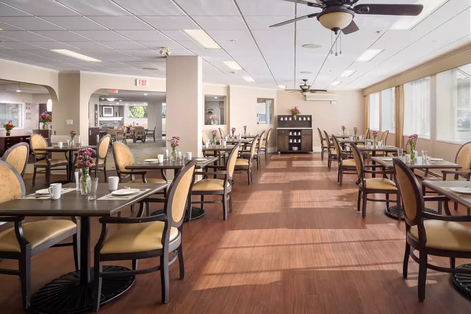 beautiful dining room at chartwell willow care residence