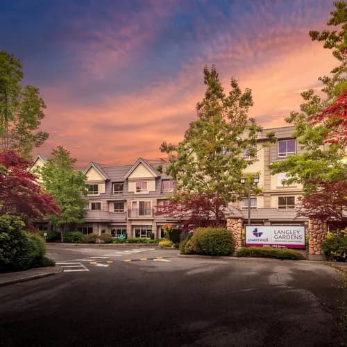 exterior front entrance driveway at chartwell langley gardens assisted living