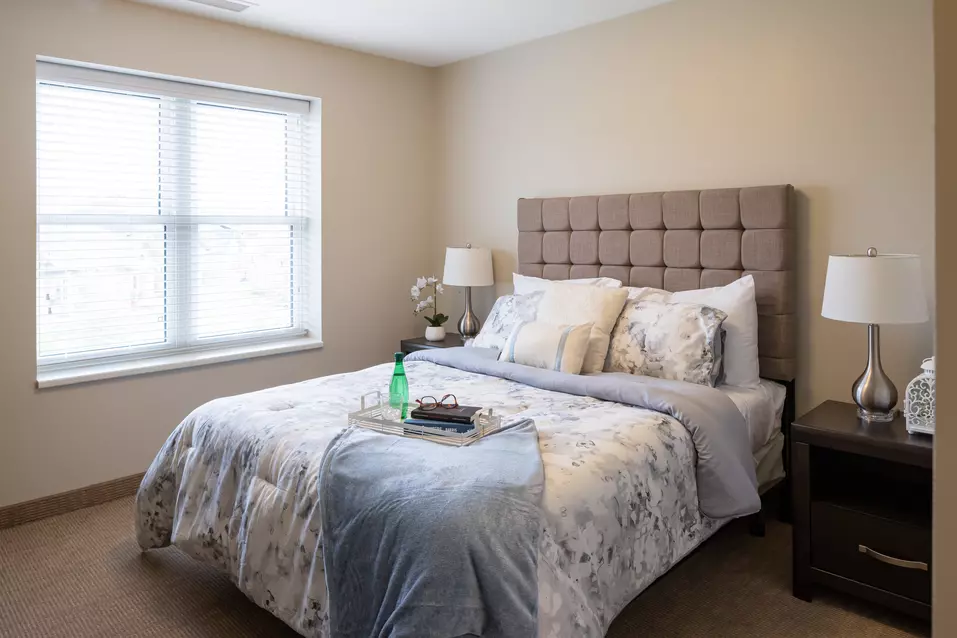 Suite bedroom at Chartwell Balmoral Retirement Community.