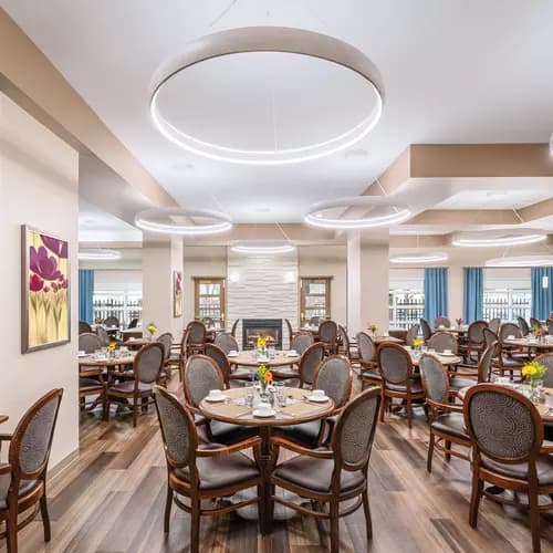 elegant dining room at chartwell eau claire care residence