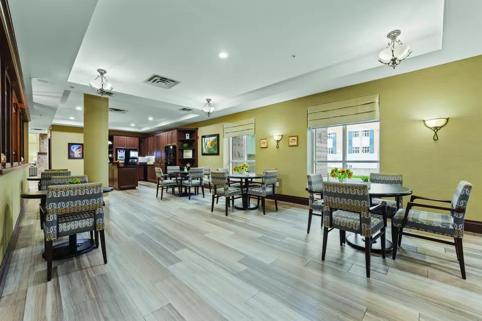Chartwell Oakville Retirement Residence bistro with seating for coffee, tea and snacks