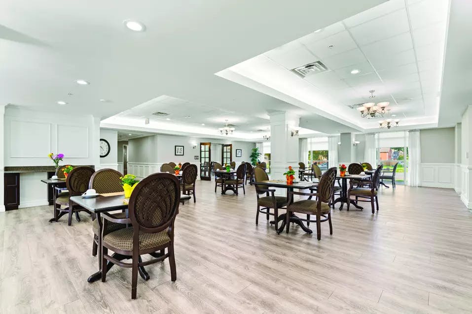 dining room at chartwell wynfield retirement residence