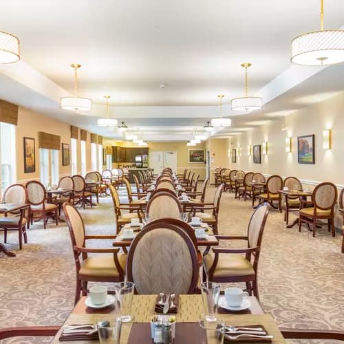 dining room at chartwell jackson creek retirement residence