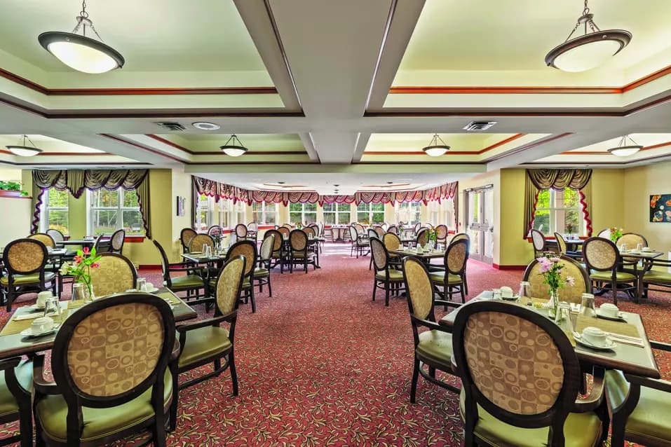 The dining room of Chartwell Thunder Bay Retirement Residence 