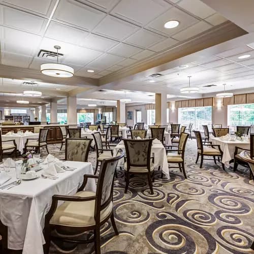 Spacious and bright dining room at Chartwell Bankside Retirement Residence