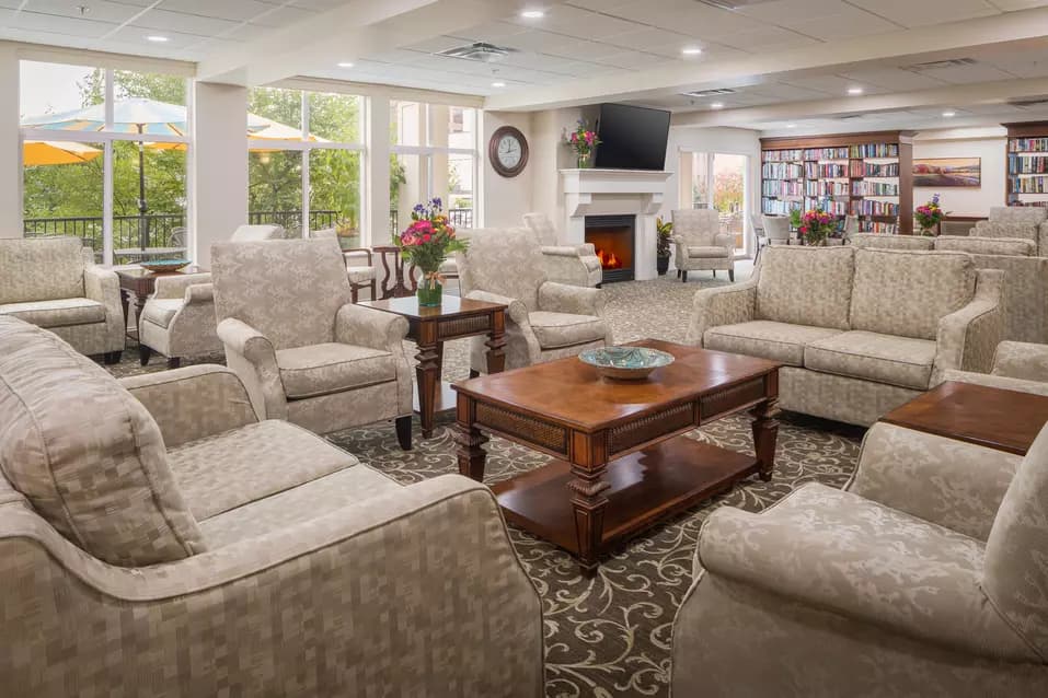 beautiful lounge at chartwell hampton house retirement residence