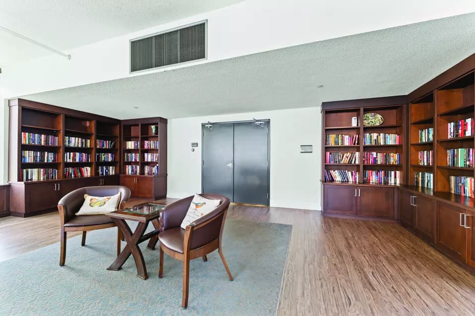 The Library of Chartwell Grenadier Retirement Residence 