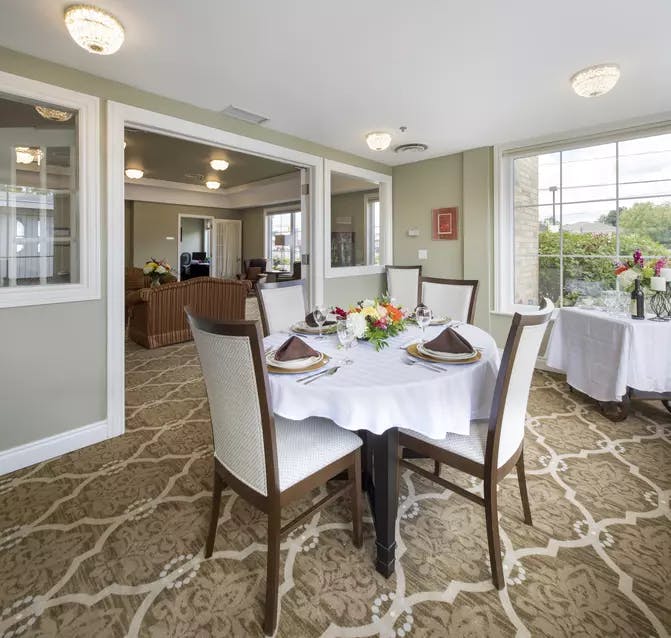 Private dining room at chartwell bayview retirement residence