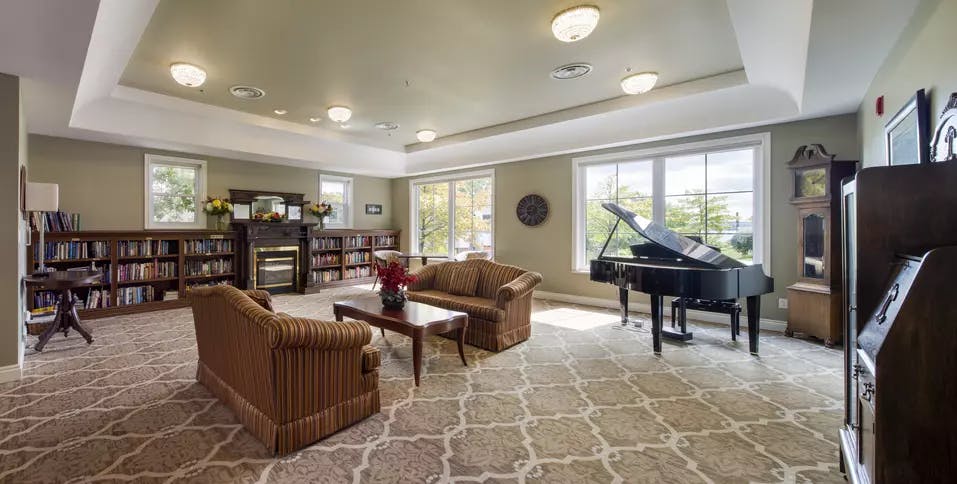 lounge at chartwell bayview retirement residence