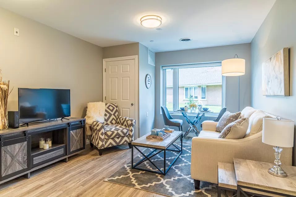A comfy suite of Chartwell Meadowbrook Retirement Residence 