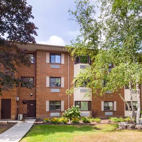 Exterior view of Chartwell Lansing Retirement Residence 