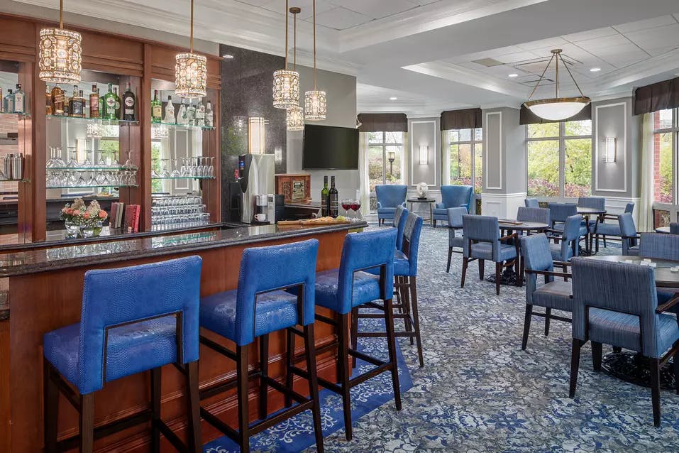 dining room bar at chartwell rockcliffe retirement residence