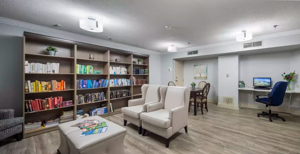 The Library of Chartwell Lansing Retirement Residence 