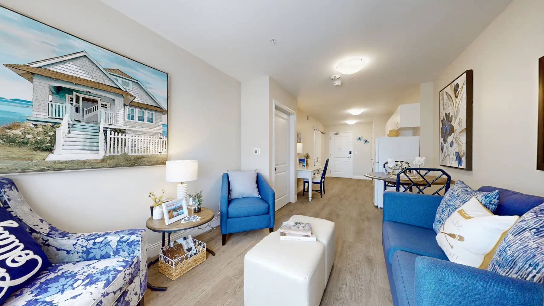 Suite model of living room at Chartwell Highland Park