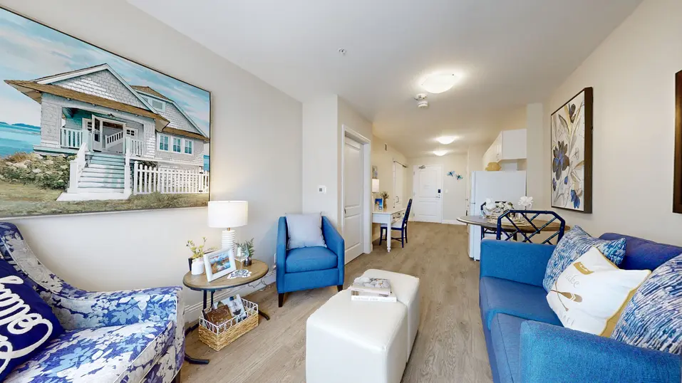 Suite model of living room at Chartwell Highland Park