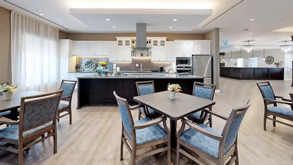Country kitchen with table and chairs at Chartwell St. Thomas