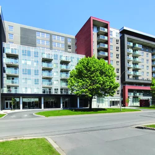Façade extérieure Chartwell Le Montcalm résidences pour retraités retirement residence Exterior