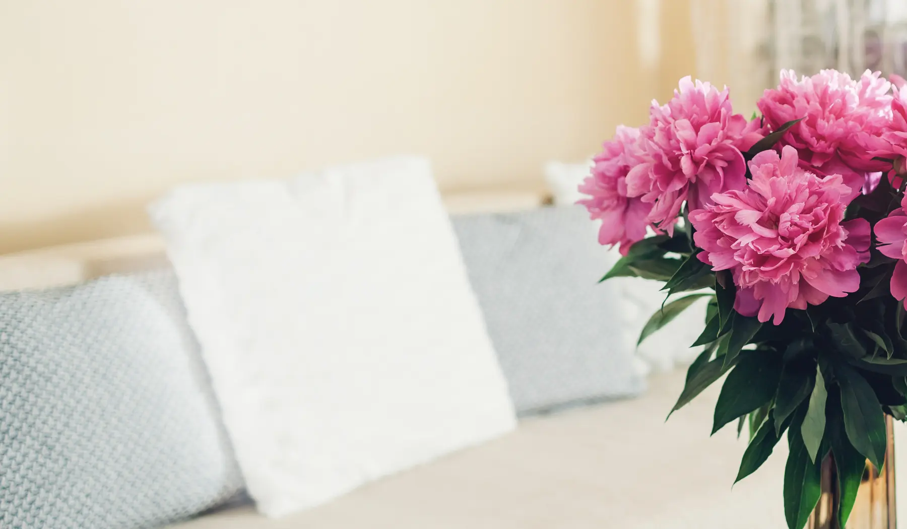 flowers-in-living-area_cropped