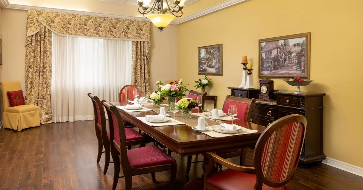 Private dining room of Chartwell Oak Park Lasalle Retirement Residence