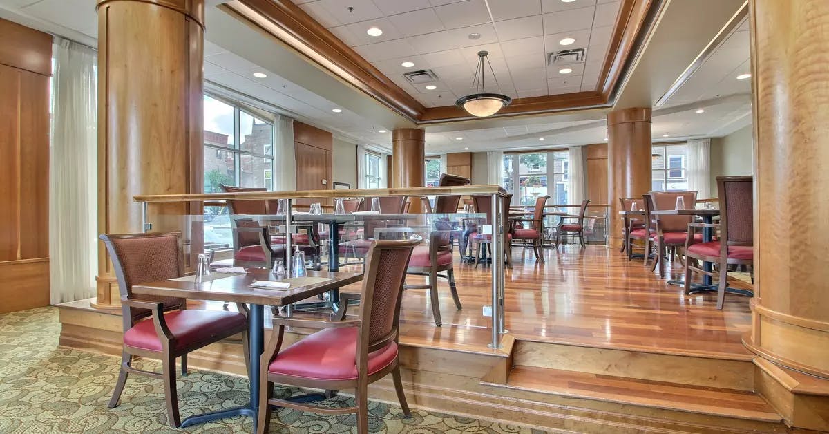 grand dining room at chartwell wedgewood retirement residence