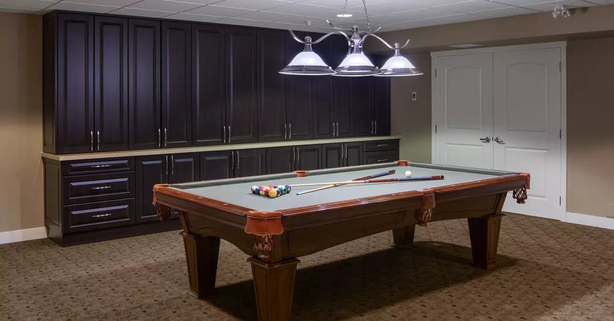 pool table lounge at chartwell ridgepointe retirement residence