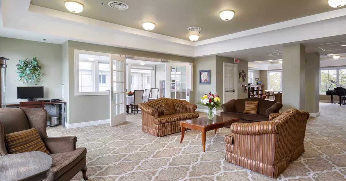Inviting lounge at chartwell bayview retirement residence