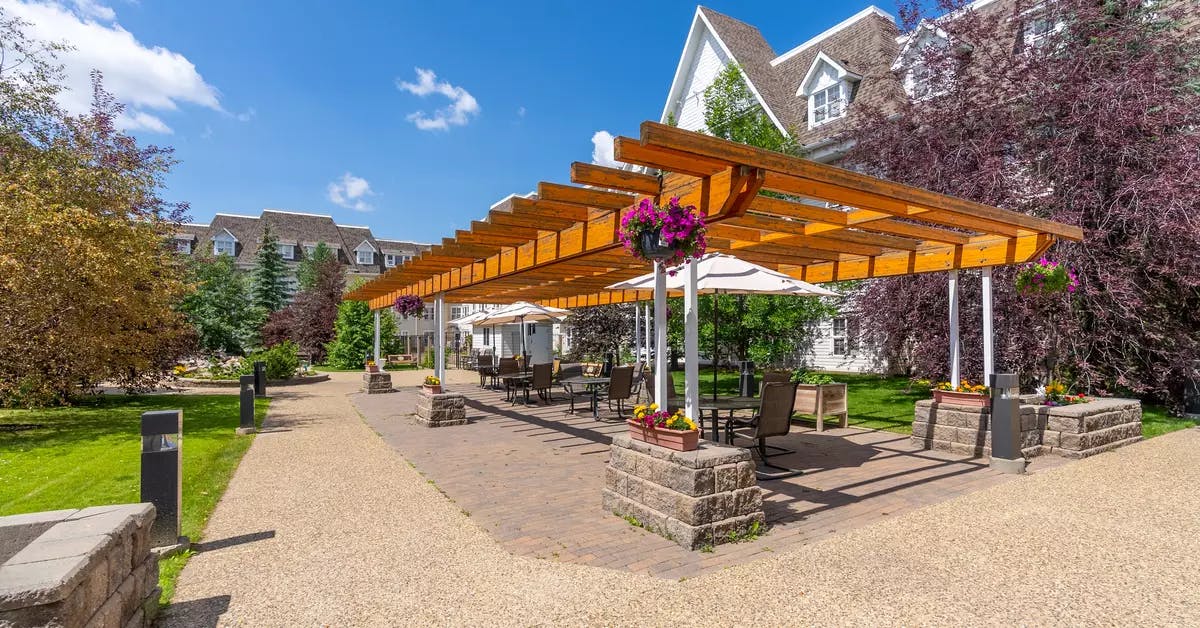 chartwell griesbach, pergola, gardens, outdoor space, patio