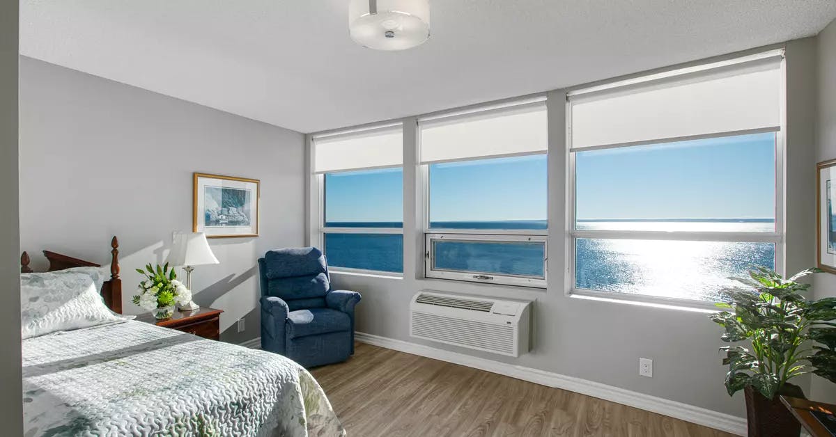 chartwell lakeshore, suite, bedroom, bed, lakeview