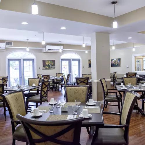 Bright, open-concept dining room at Chartwell Georgian Retirement Residence.