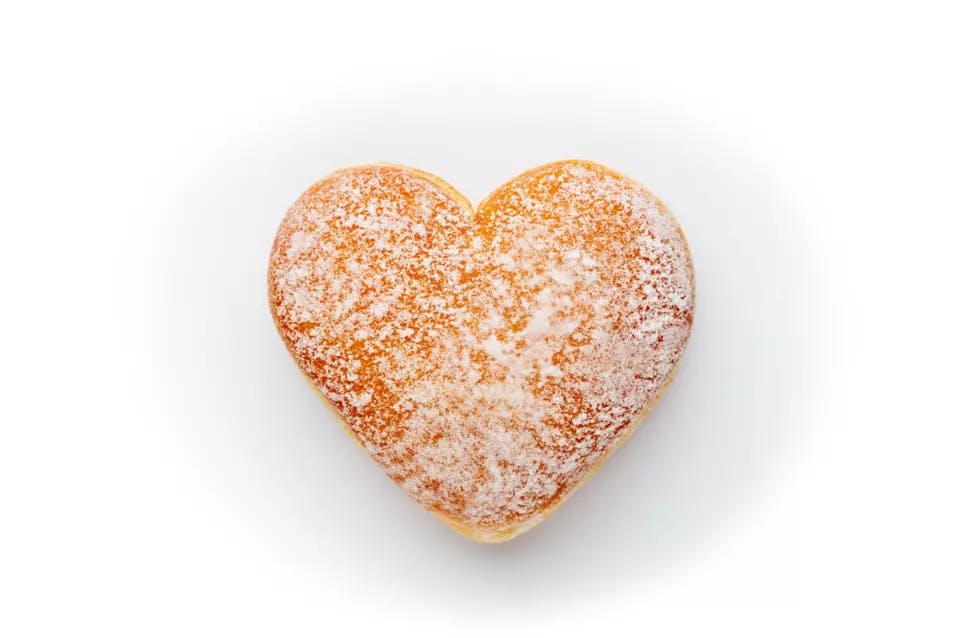 Heart shaped donut. Donut en forme de cœur