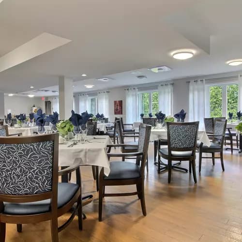Salle à manger du Chartwell Manoir Saint-Jérôme résidence pour retraités.