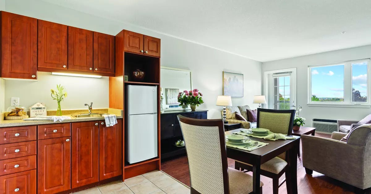 1 bedroom suite kitchenette at chartwell collegiate heights retirement residence