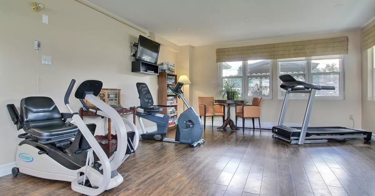 fitness room at chartwell hartford retirement residence