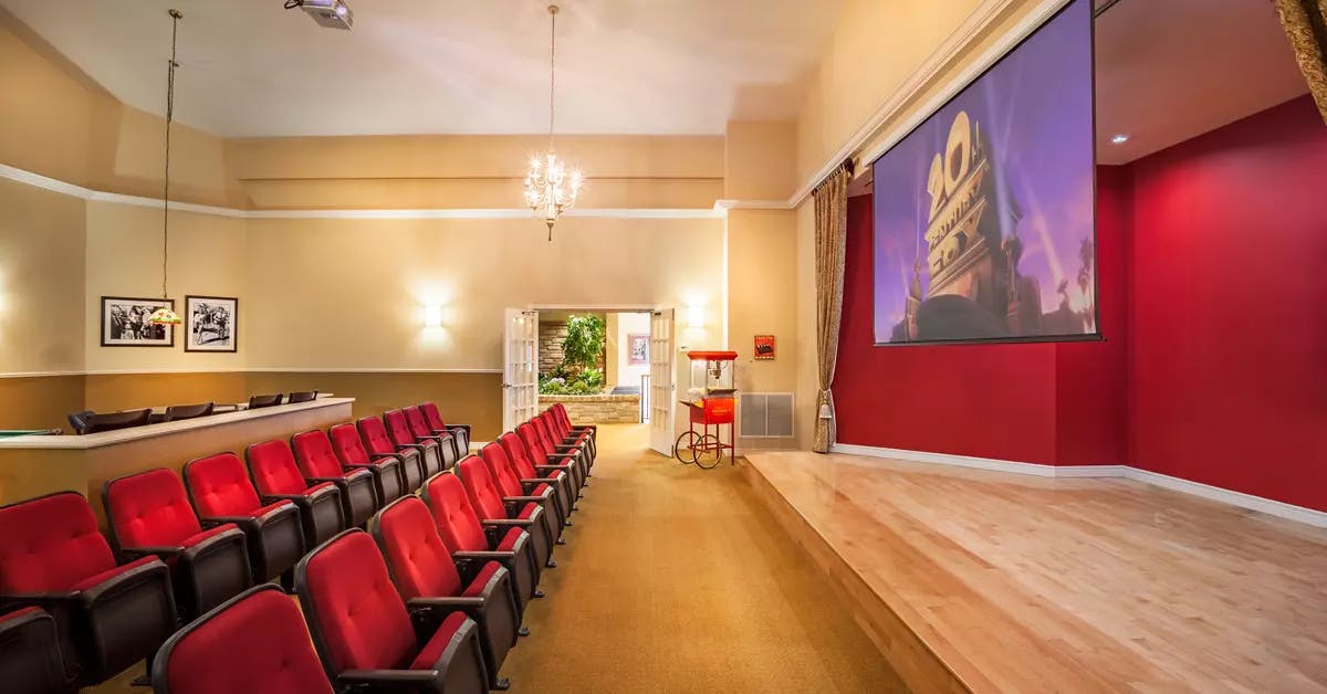 Movie Theatre of Chartwell Oak Park Lasalle Retirement Residence