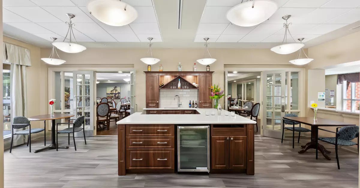 The spacious bistro of Chartwell Tranquility Place Retirement Residence